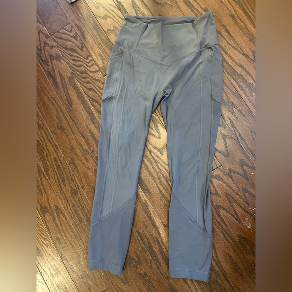 LULULEMON All The Right places crop II 23”inseam gray size 6 - Picture 3 of 7